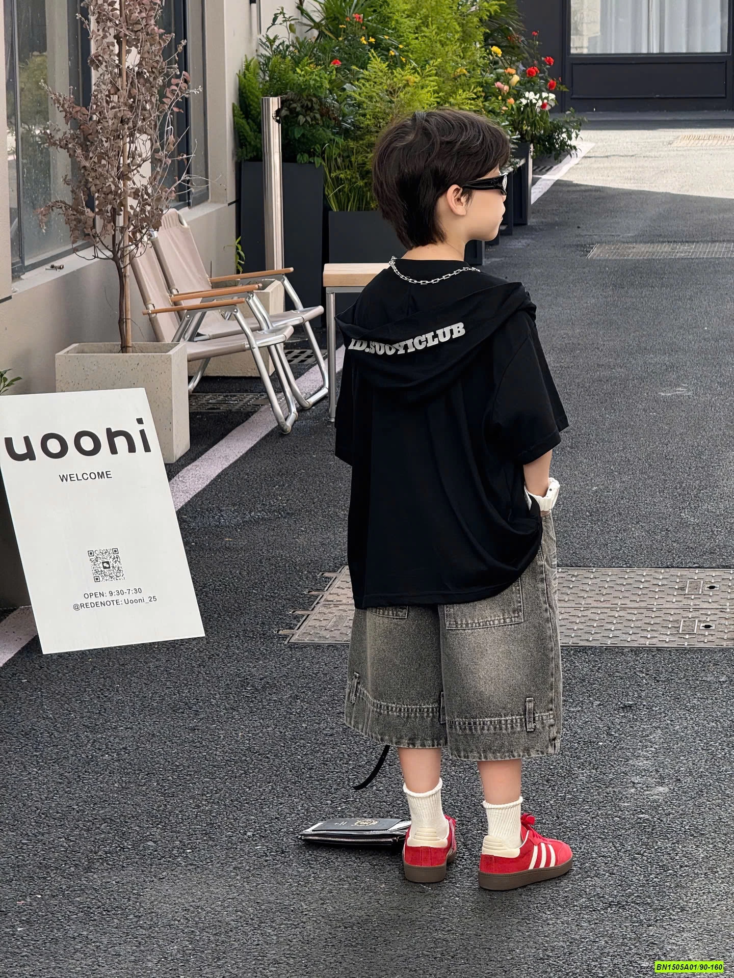 ÁO THUN KÈM CHOÀNG