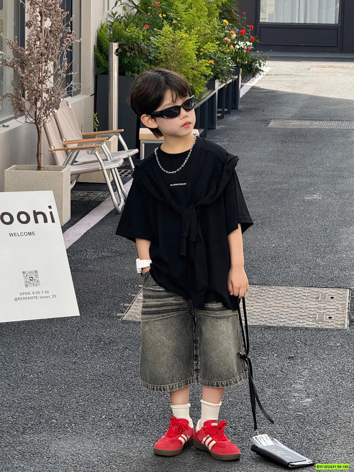 ÁO THUN KÈM CHOÀNG