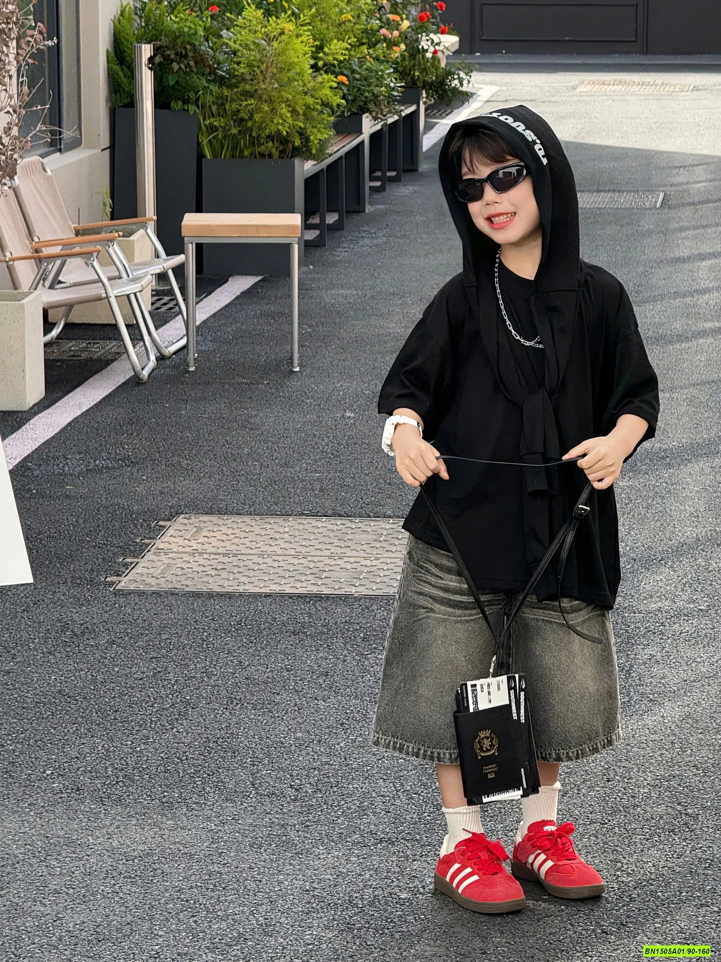 ÁO THUN KÈM CHOÀNG