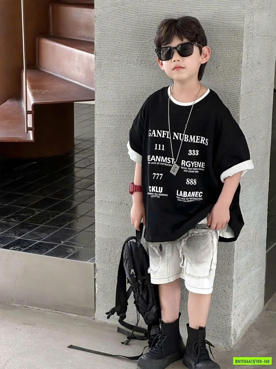 ÁO THUN ĐEN IN CHỮ