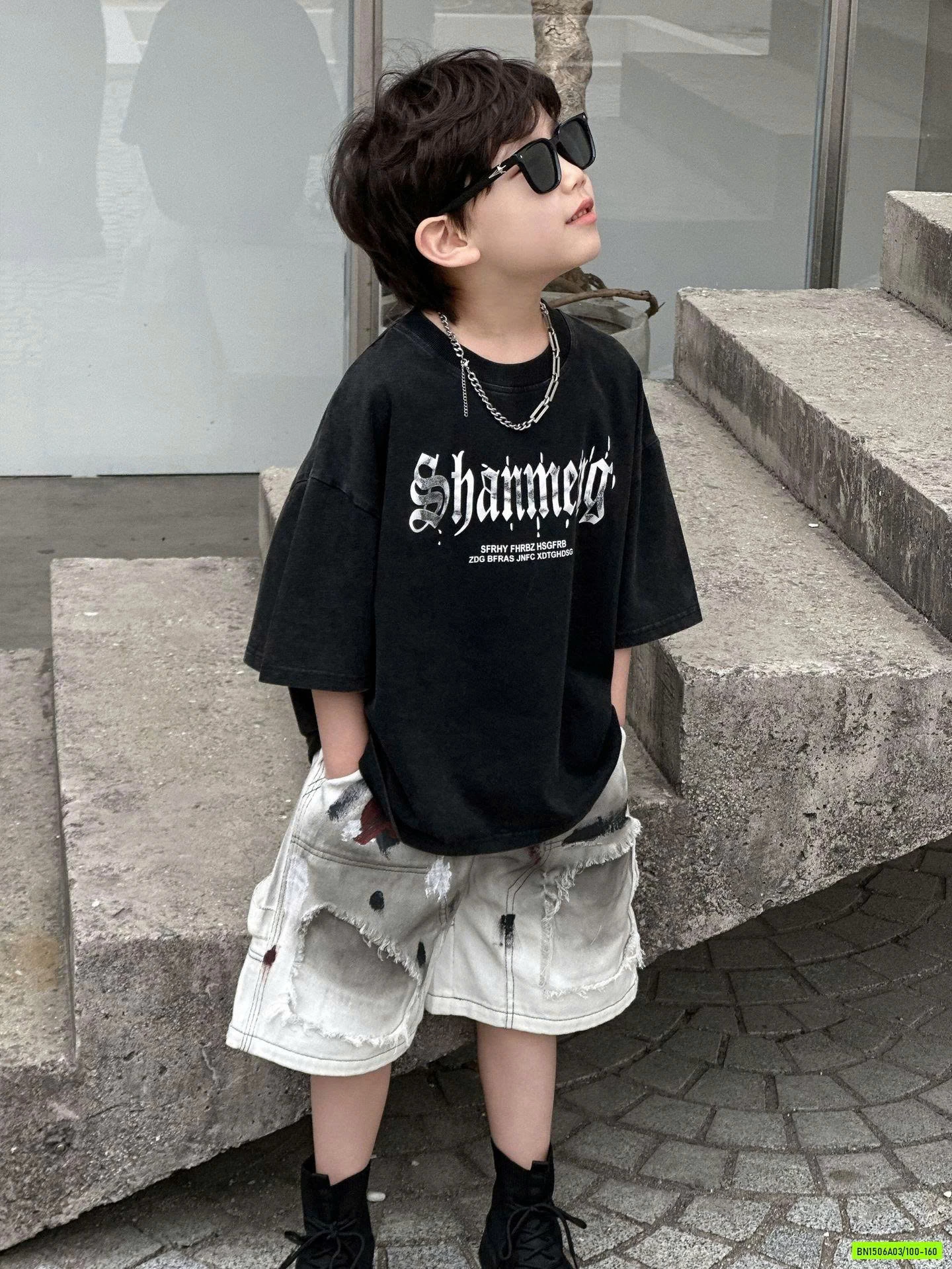 ÁO ĐEN IN CHỮ MIX SHORT LOANG