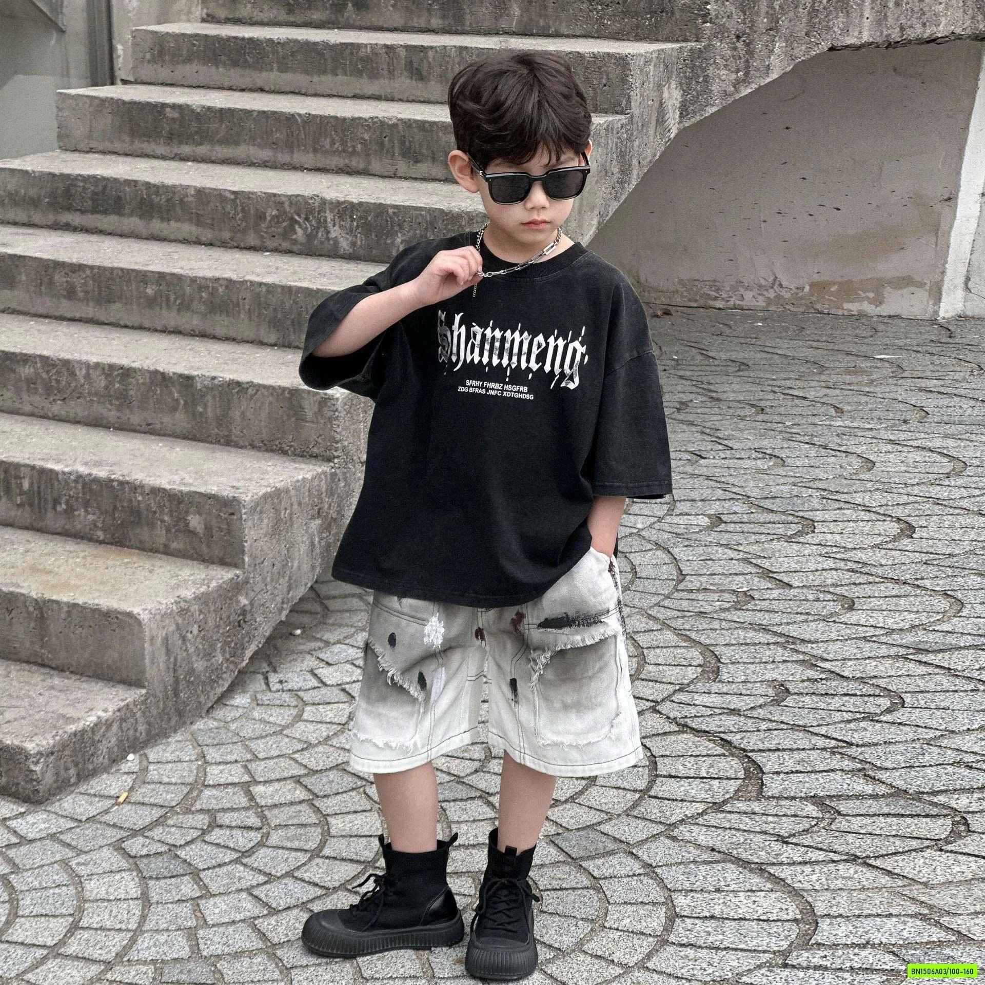 ÁO ĐEN IN CHỮ MIX SHORT LOANG