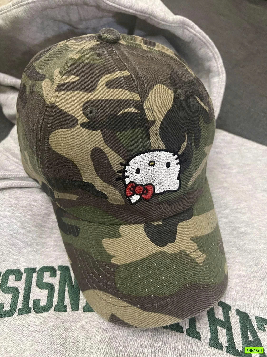 MŨ KẾT RẰN RI THÊU KITTY