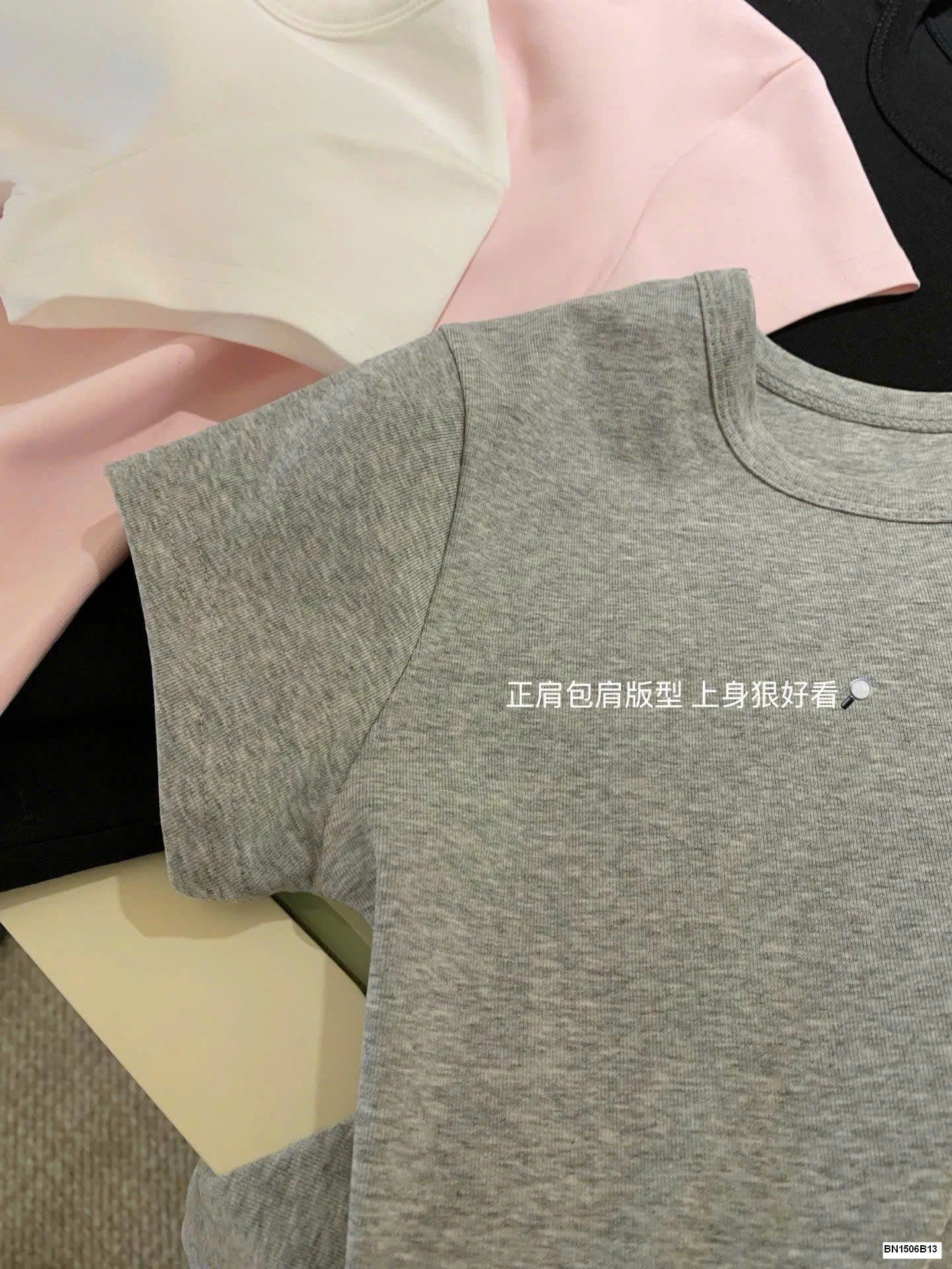 ÁO THUN CỔ TRÒN NỮ HÃNG W.G.W.E