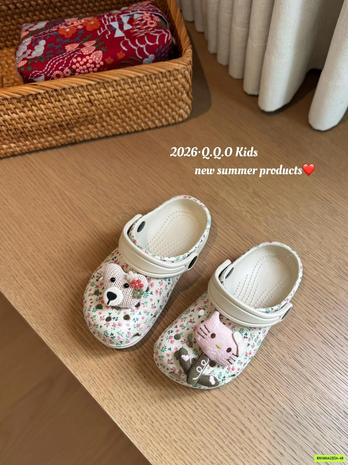 CROCS HOA NHÍ CHARM MÈO XINHHHH