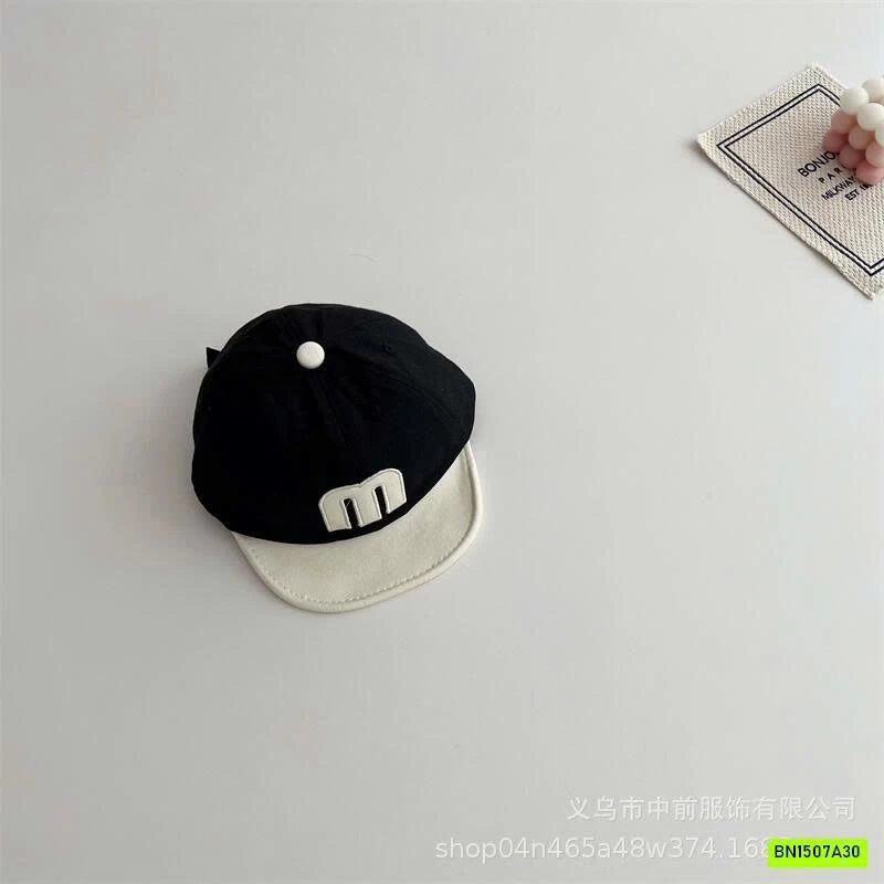 MŨ LƯỠI TRAI MỀM CHỮ M