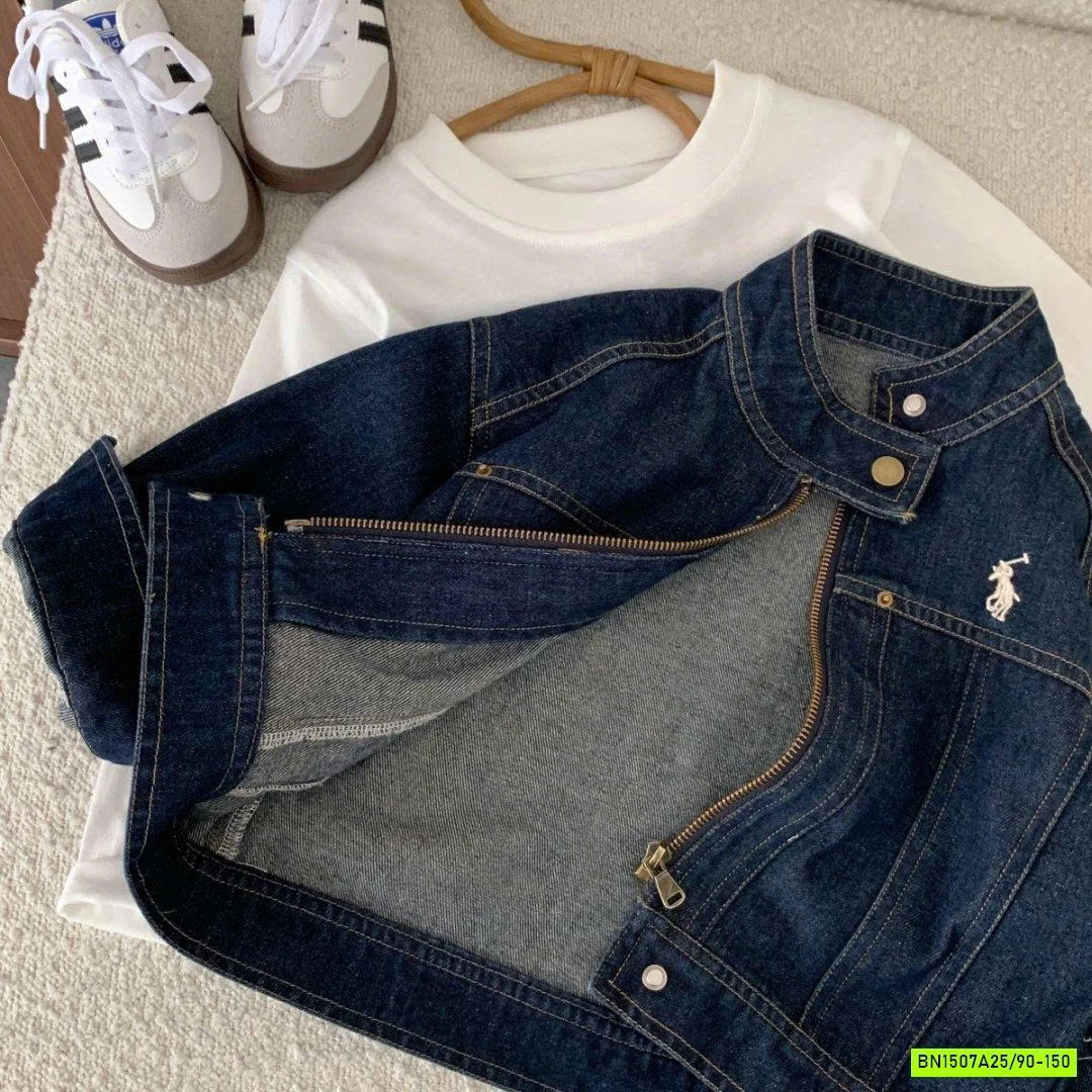 KHOÁC JEANS LOGO NGỰA CỔ TRỤ