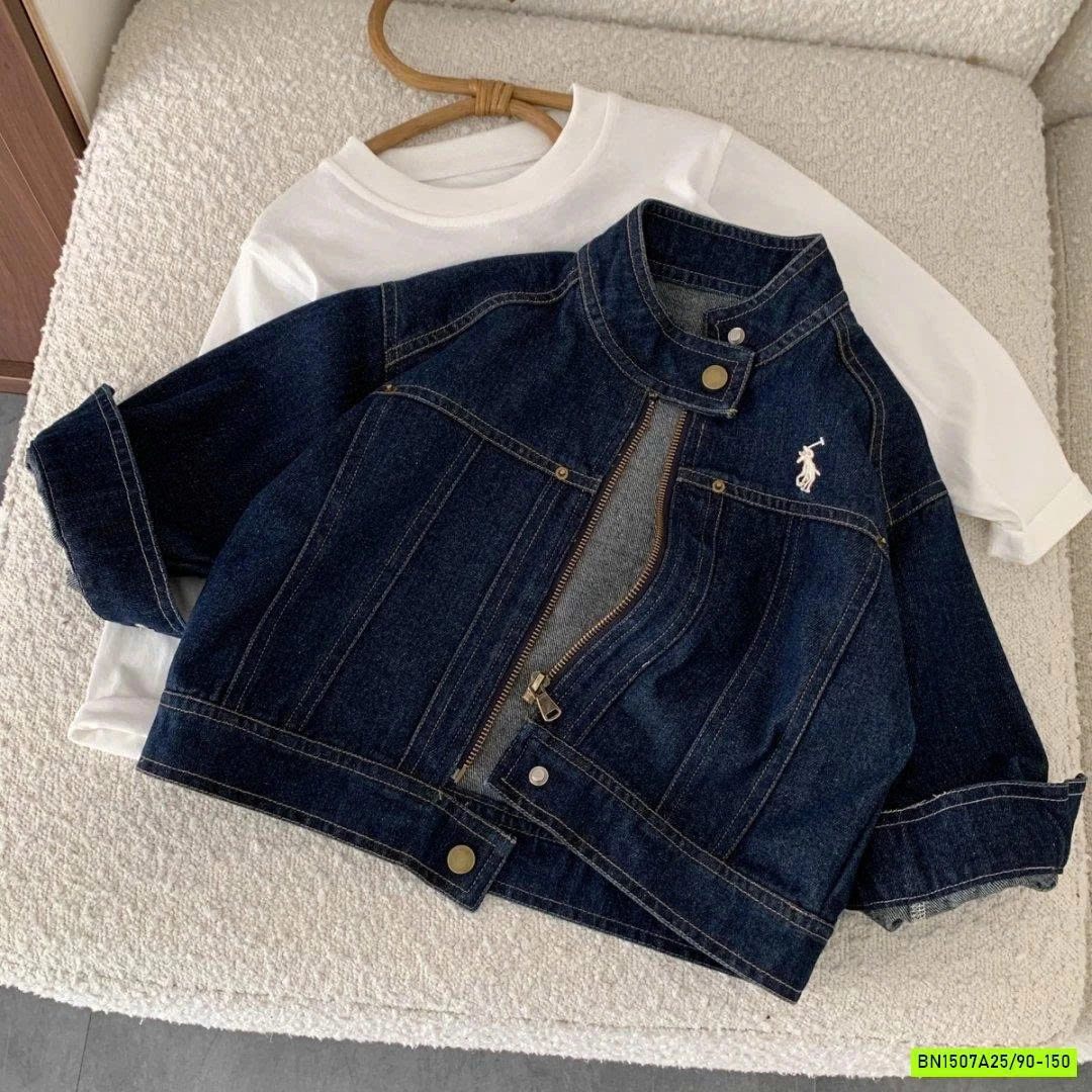 KHOÁC JEANS LOGO NGỰA CỔ TRỤ