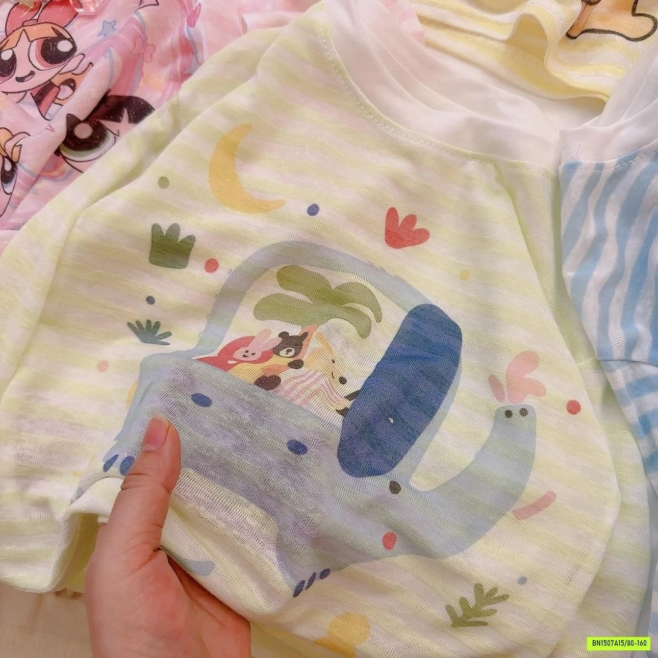BAGGY MIX ÁO THUN GIẤY KẺ NGANG