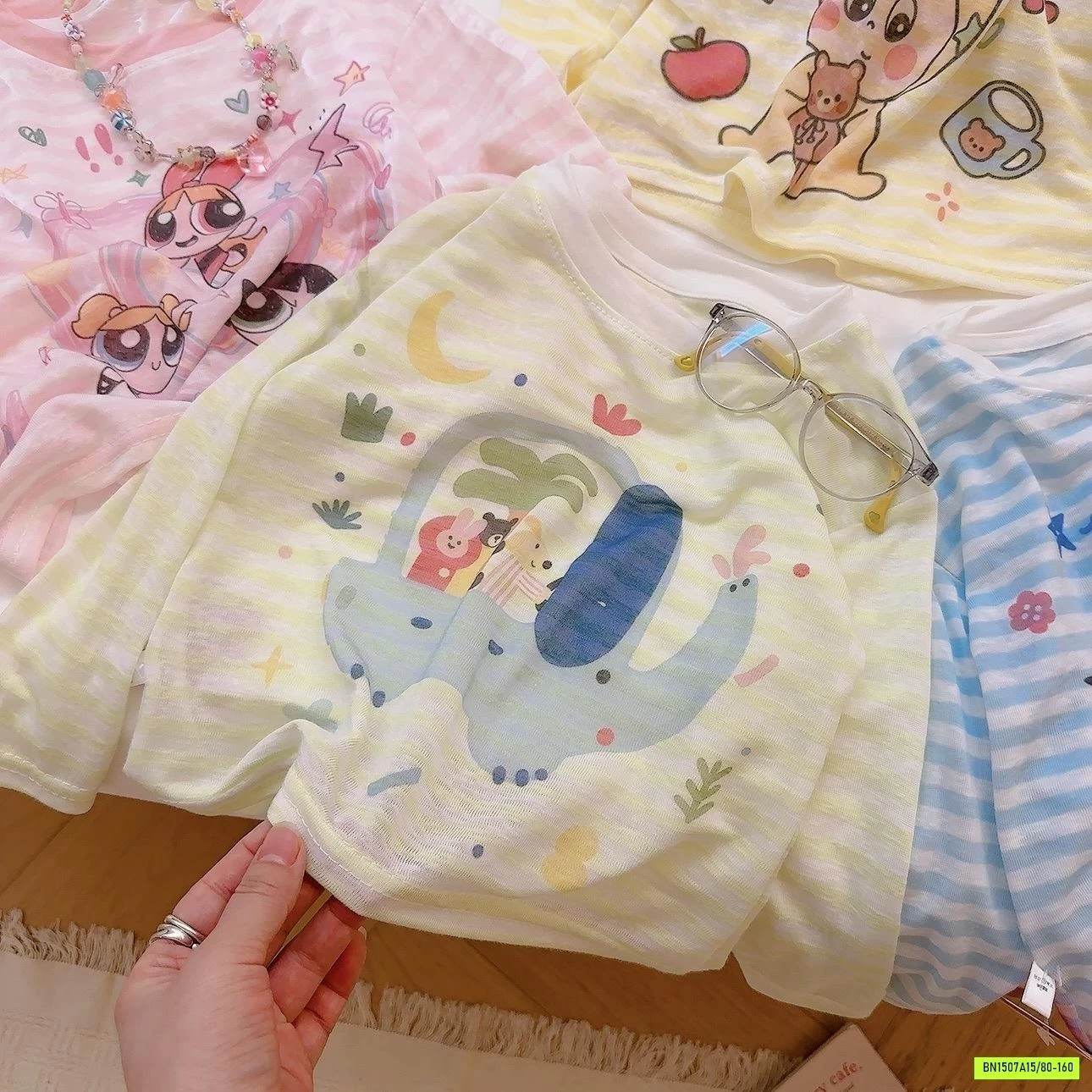 BAGGY MIX ÁO THUN GIẤY KẺ NGANG