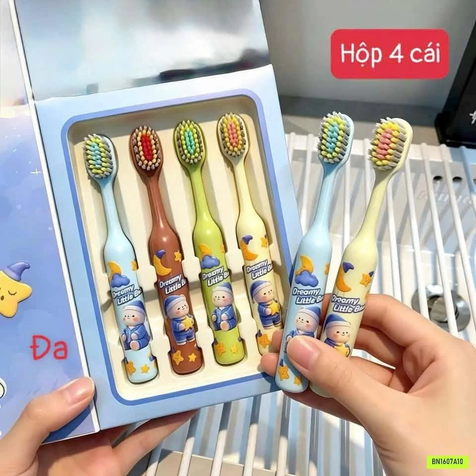 SET 4 BÀN CHẢI ĐÁNH RĂNG TRẺ EM DREAMY LITTLE BEAR