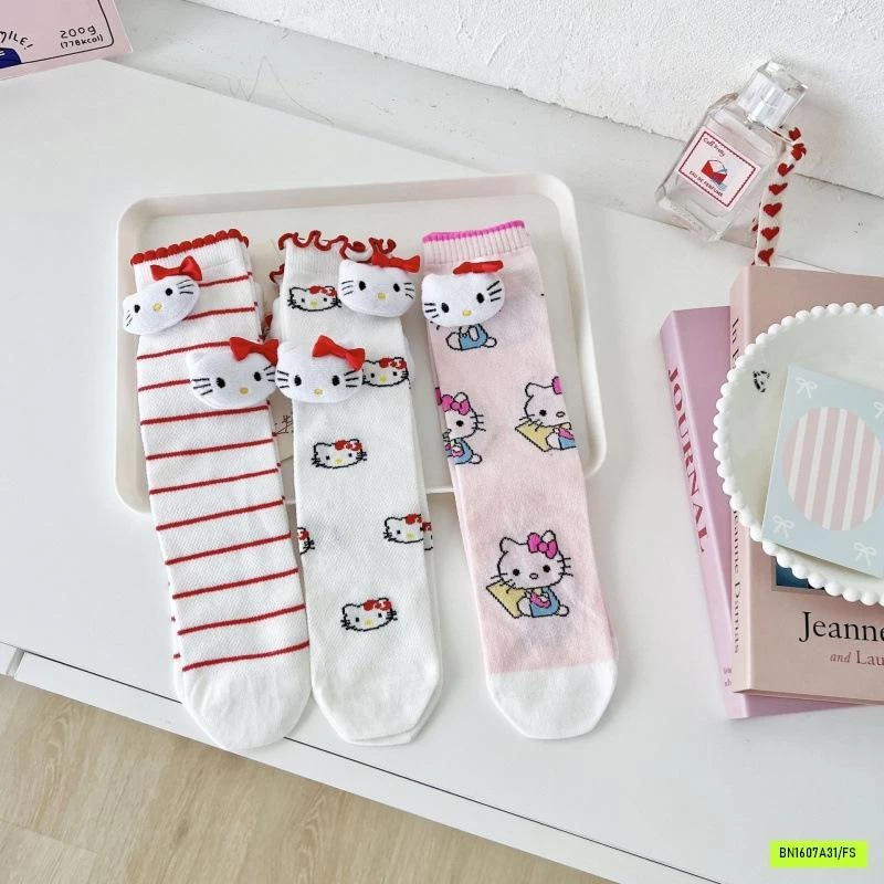 TẤT LƯỚI GẮN GẤU BÔNG KITTY