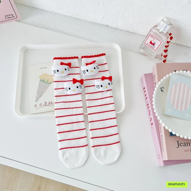 TẤT LƯỚI GẮN GẤU BÔNG KITTY