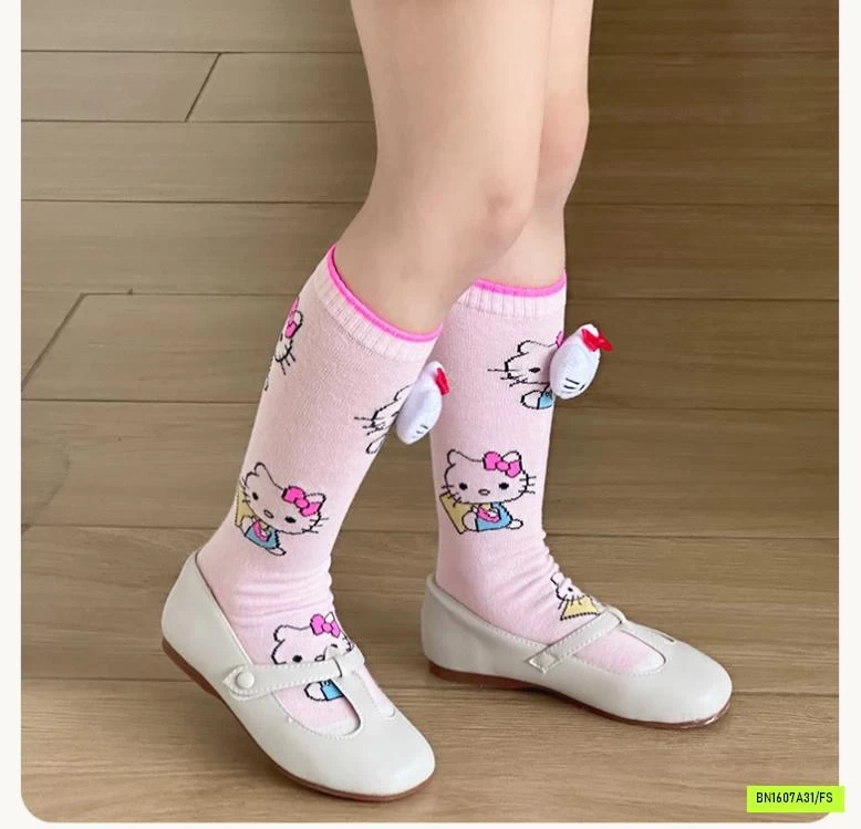 TẤT LƯỚI GẮN GẤU BÔNG KITTY