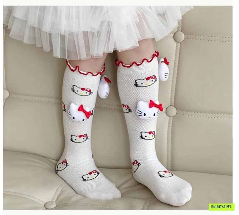 TẤT LƯỚI GẮN GẤU BÔNG KITTY