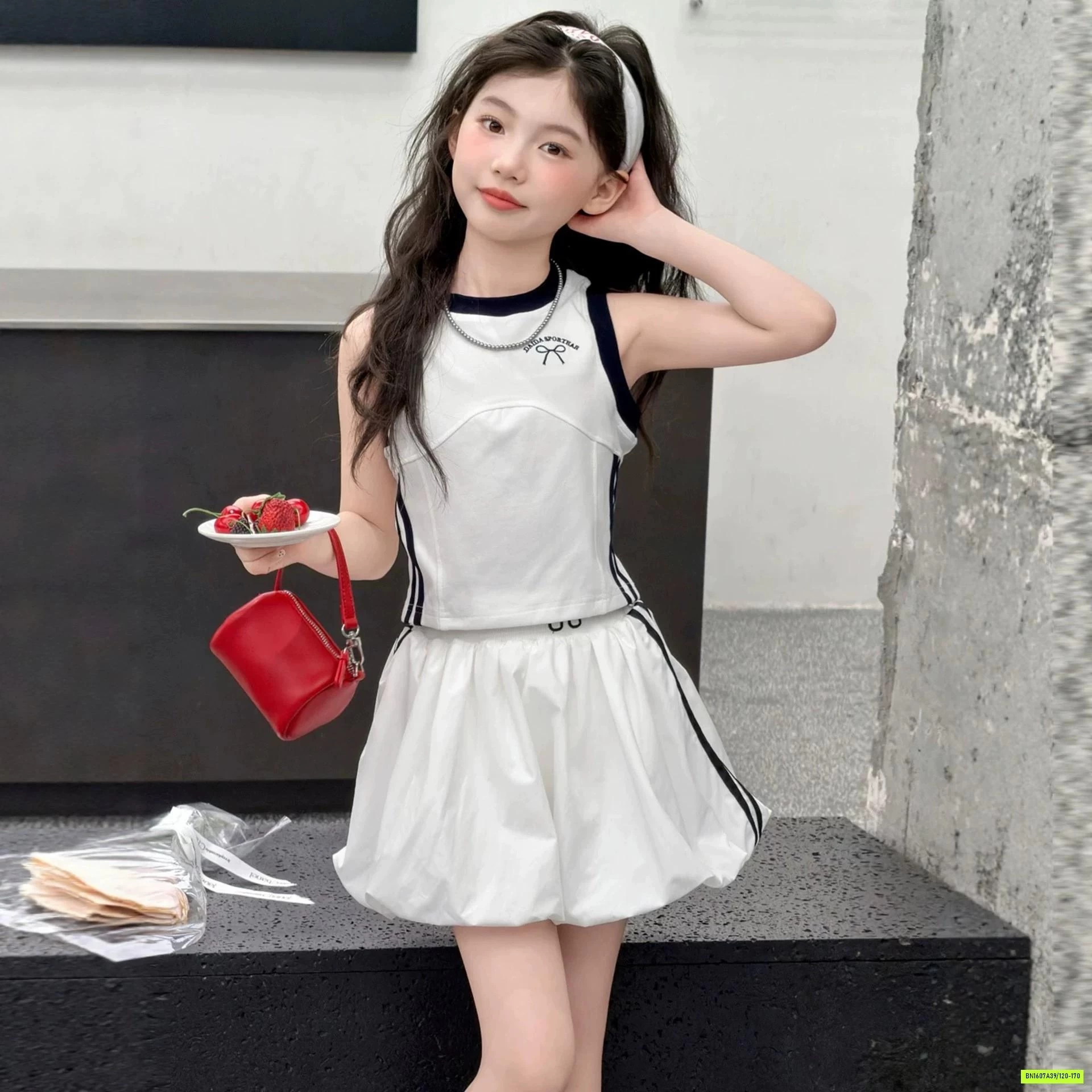 SÉT VÁY BÍ THỂ THAO SÁT NÁCH