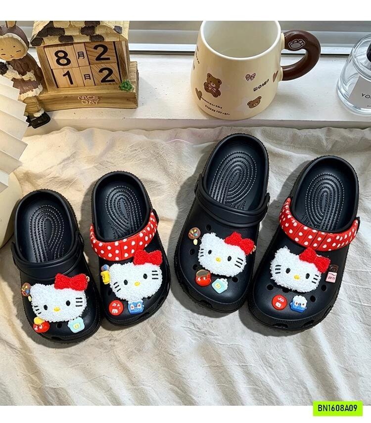 SỤC KITTY DỄ THƯƠNG MẸ BÉ
