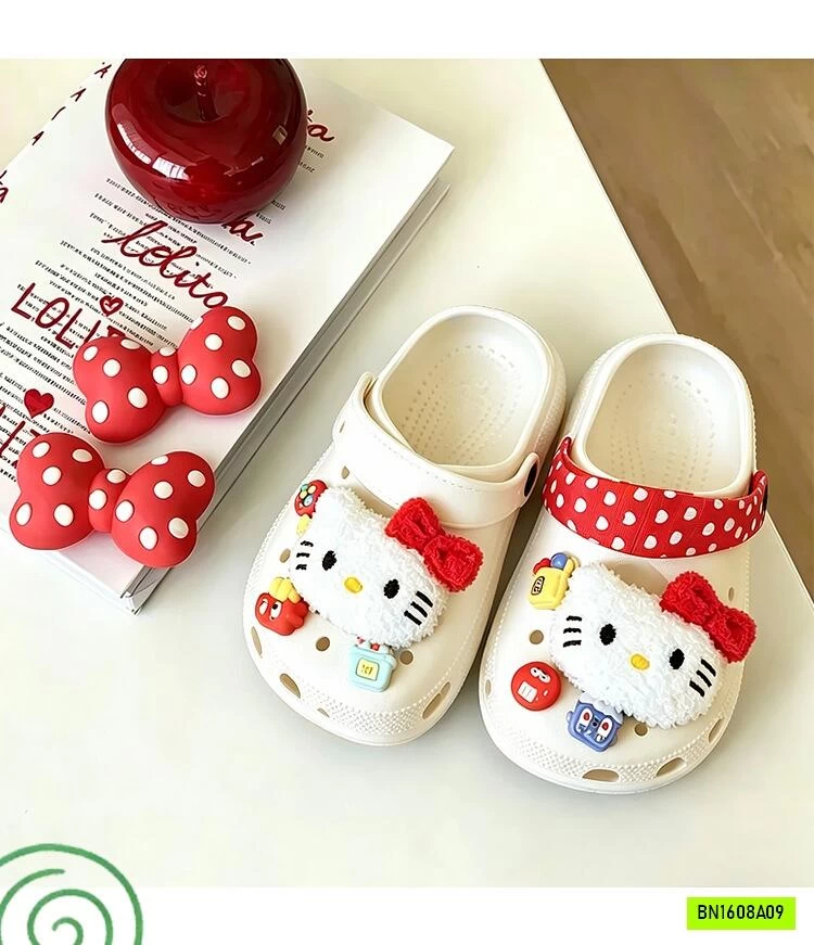 SỤC KITTY DỄ THƯƠNG MẸ BÉ