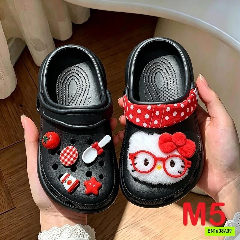 SỤC KITTY DỄ THƯƠNG MẸ BÉ