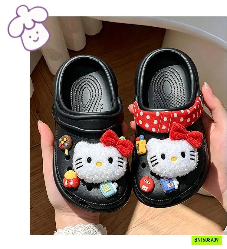 SỤC KITTY DỄ THƯƠNG MẸ BÉ
