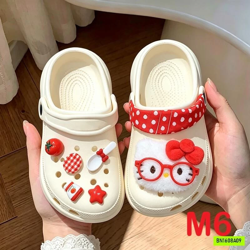 SỤC KITTY DỄ THƯƠNG MẸ BÉ