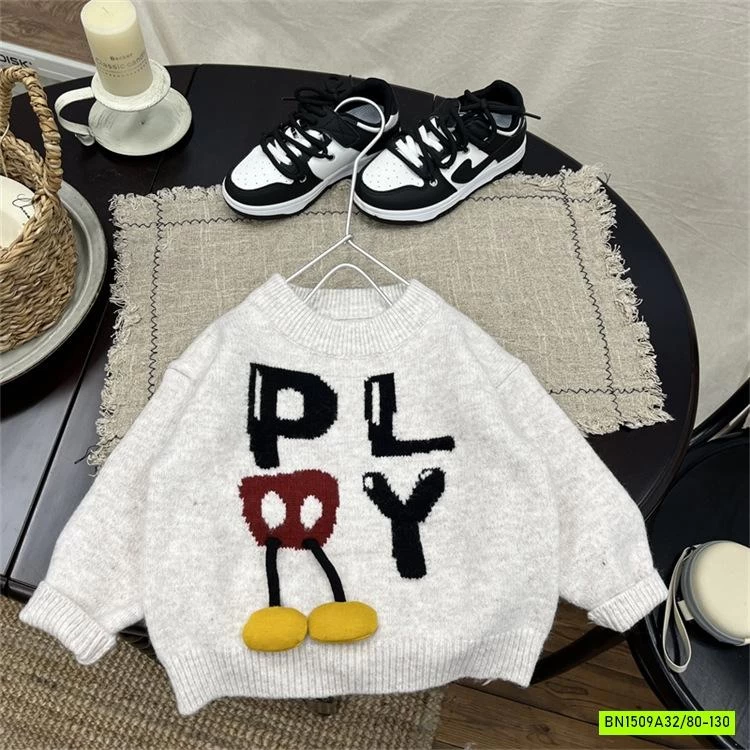 ÁO LEN THÊU CHỮ GẮN CHÂN VỊT