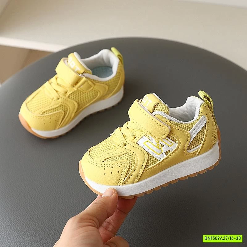 GIÀY THỂ THAO CHỮ N SZ NHÍ