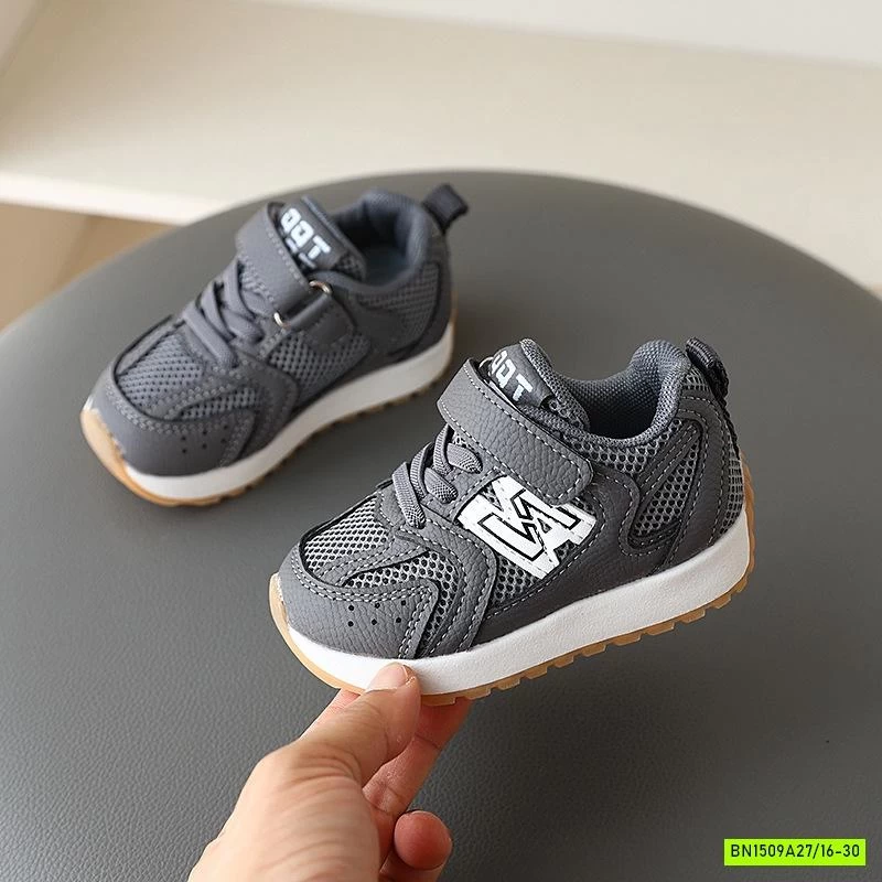 GIÀY THỂ THAO CHỮ N SZ NHÍ