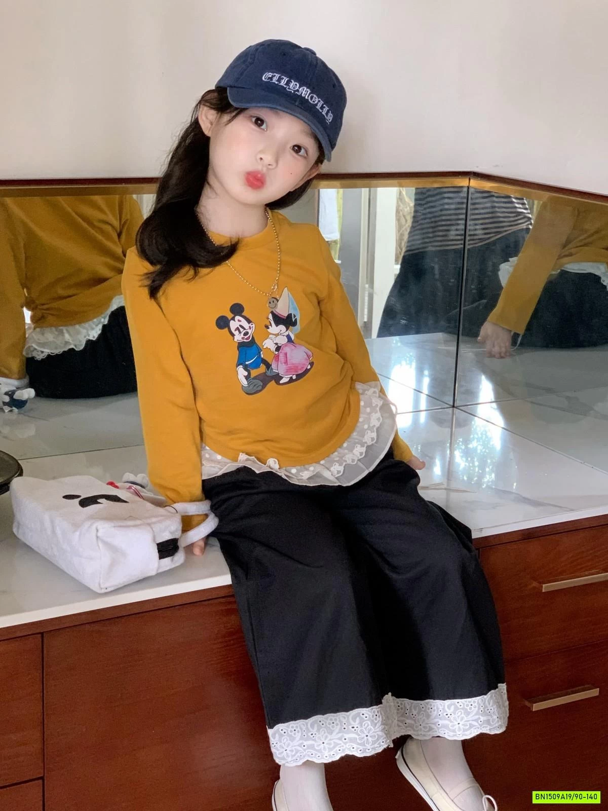 ÁO MICKEY MIX JEANS SUÔNG VIỀN REN