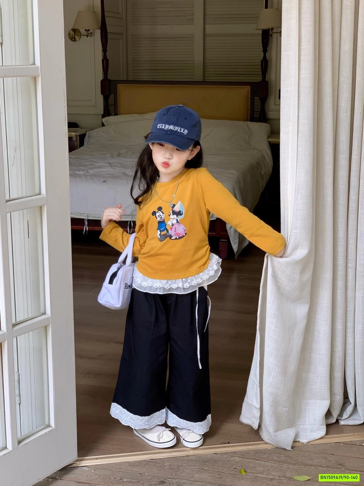 ÁO MICKEY MIX JEANS SUÔNG VIỀN REN