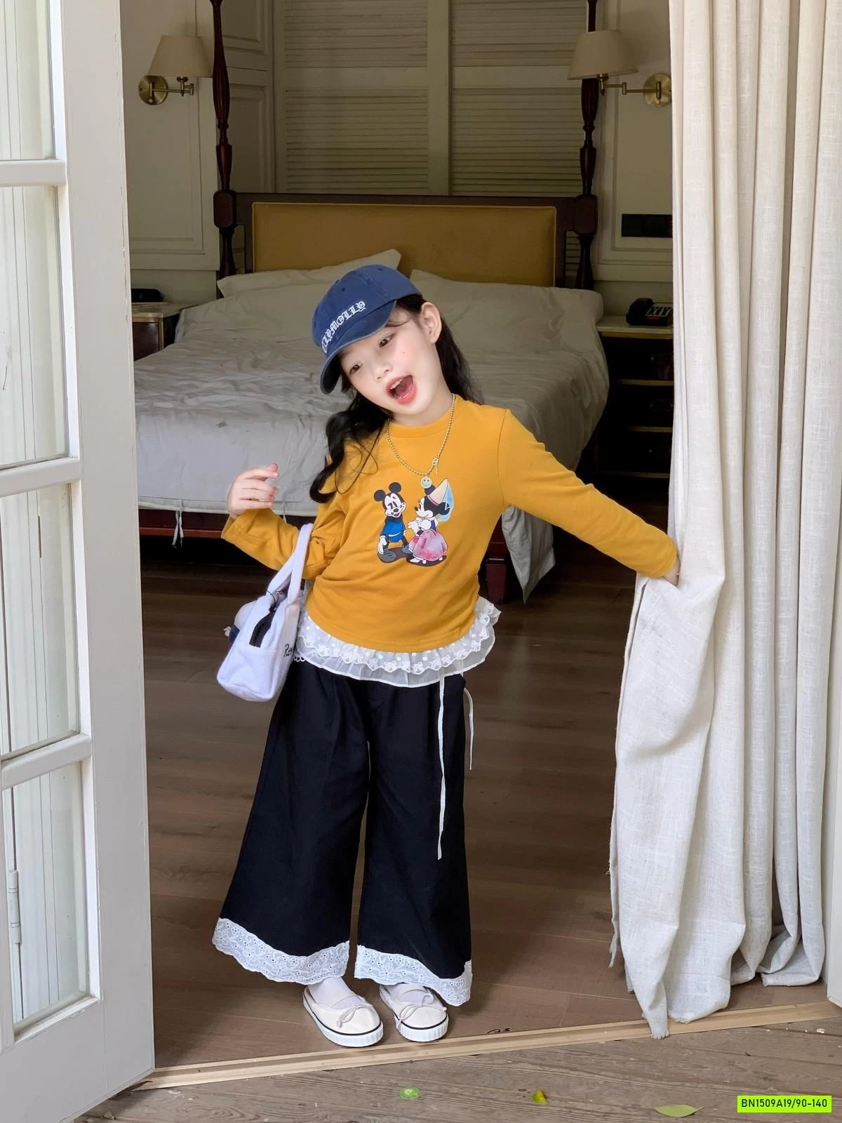 ÁO MICKEY MIX JEANS SUÔNG VIỀN REN