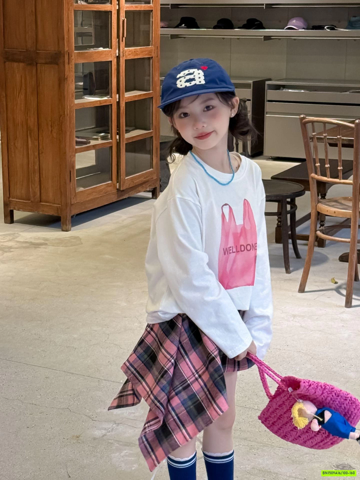 ÁO THUN IN HÌNH TÚI MIX QUẦN VÁY