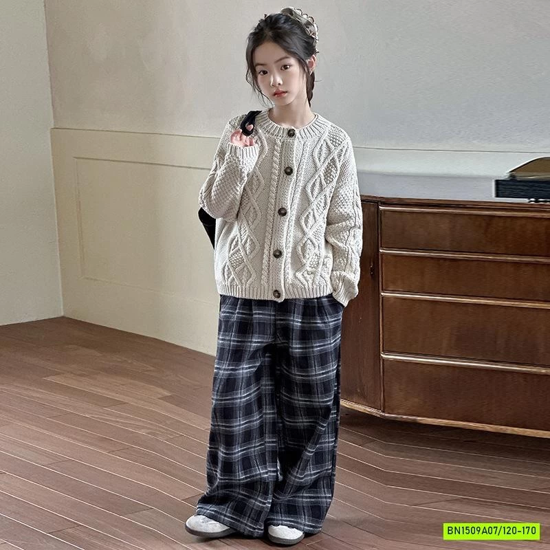 KHOÁC LEN VẶN THỪNG MIX QUẦN CARO SZ ĐẠI