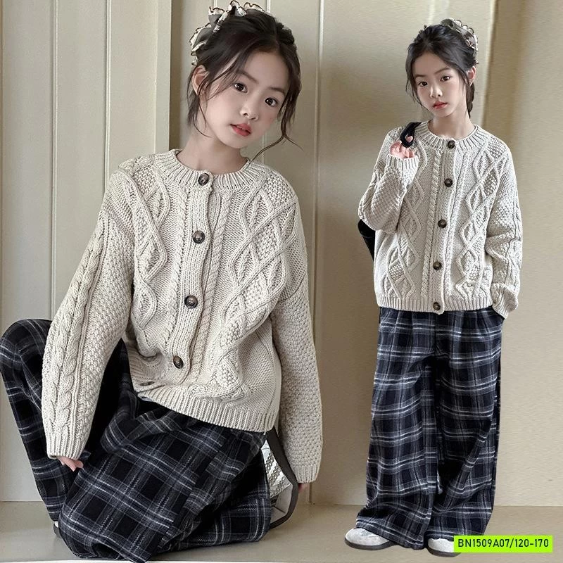 KHOÁC LEN VẶN THỪNG MIX QUẦN CARO SZ ĐẠI