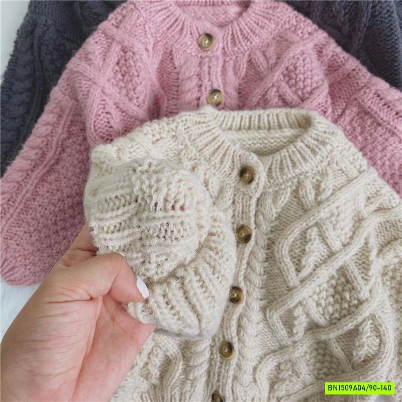 KHOÁC LEN VẶN THỪNG