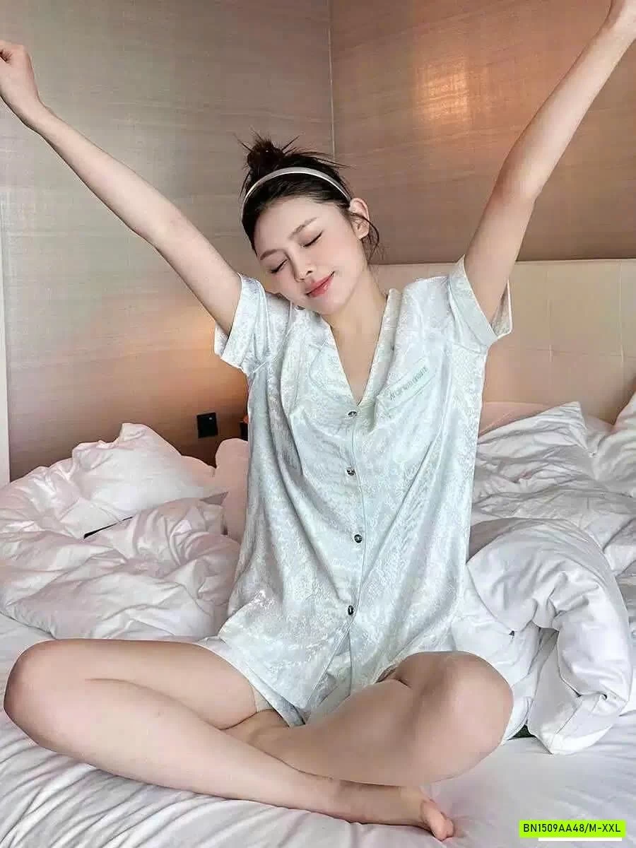 PIZAMA TRẮNG CỘC NHÁM