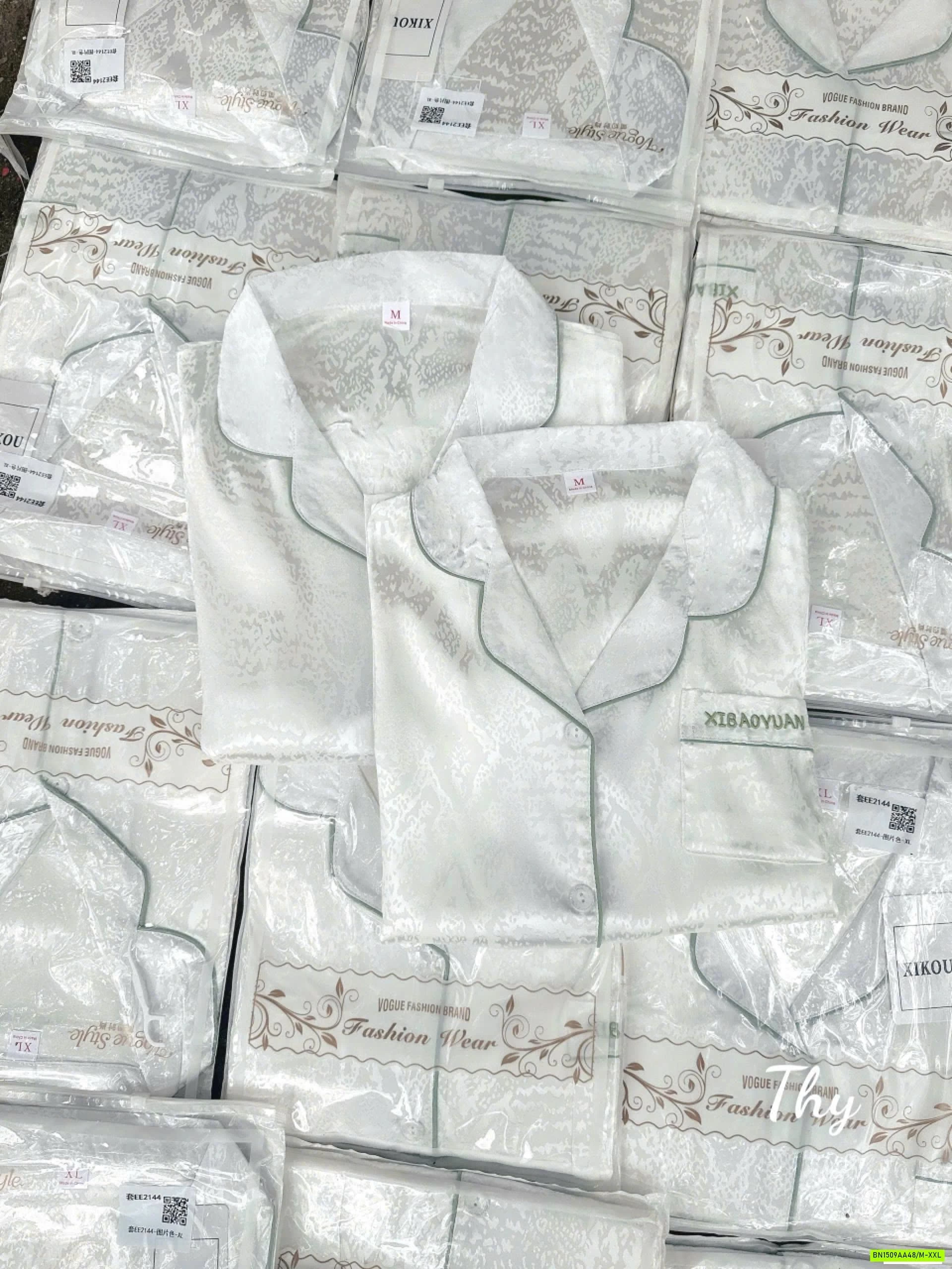 PIZAMA TRẮNG CỘC NHÁM