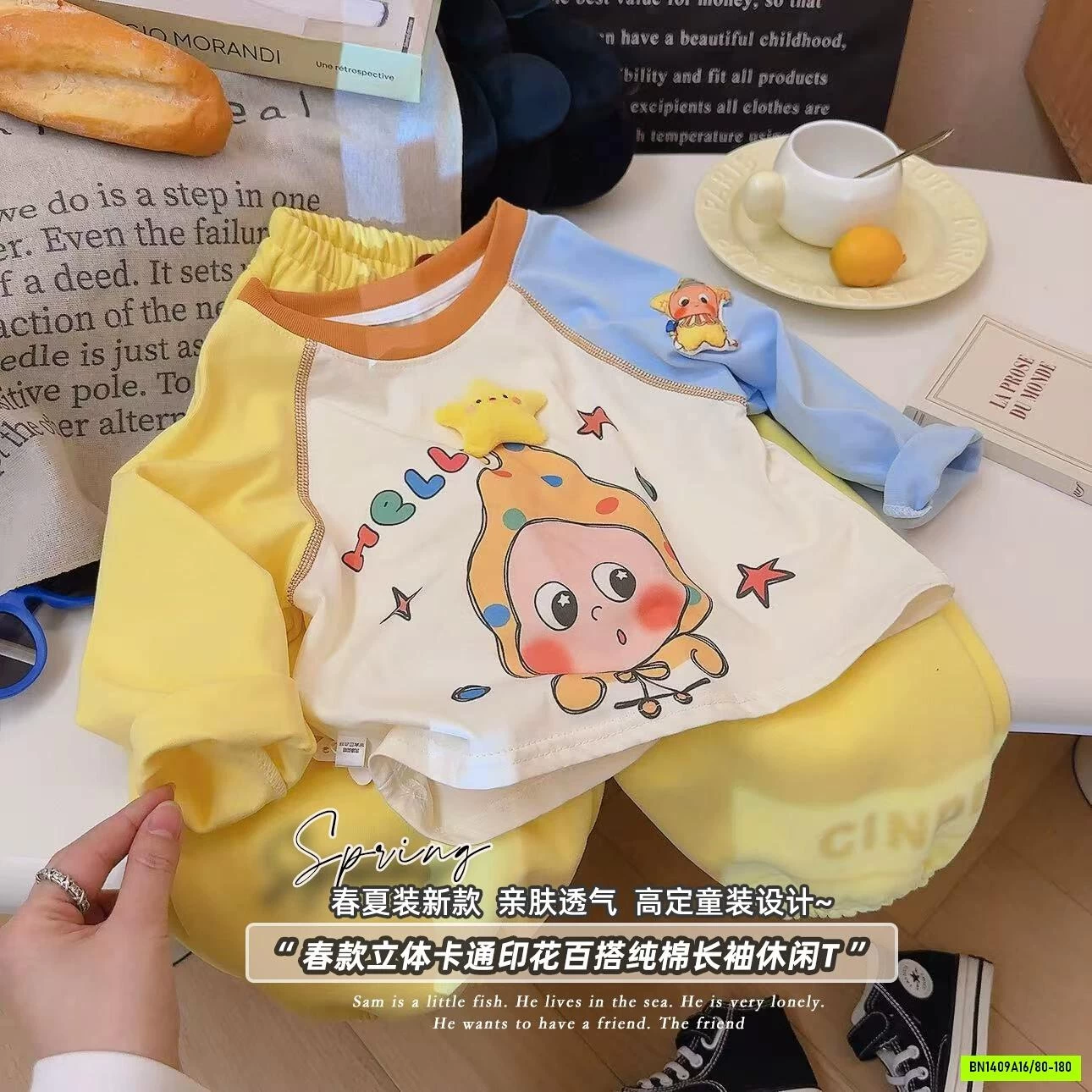 ÁO THUN HOẠT HÌNH PHỐI MÀU TAY