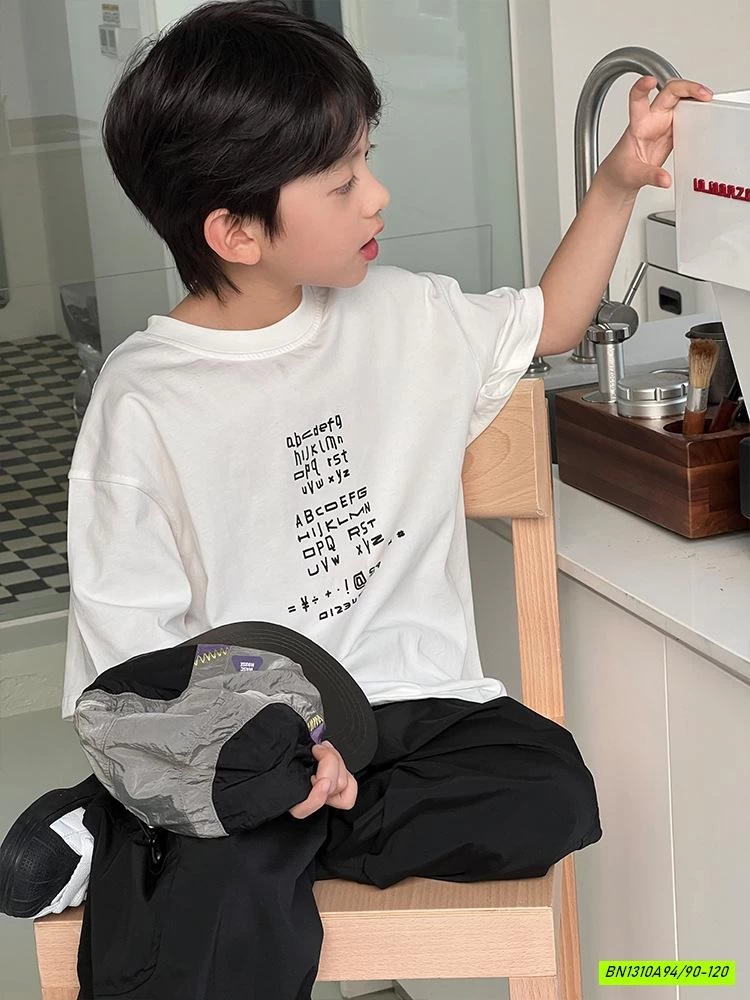 ÁO THUN TRẮNG IN CHỮ NHỎ