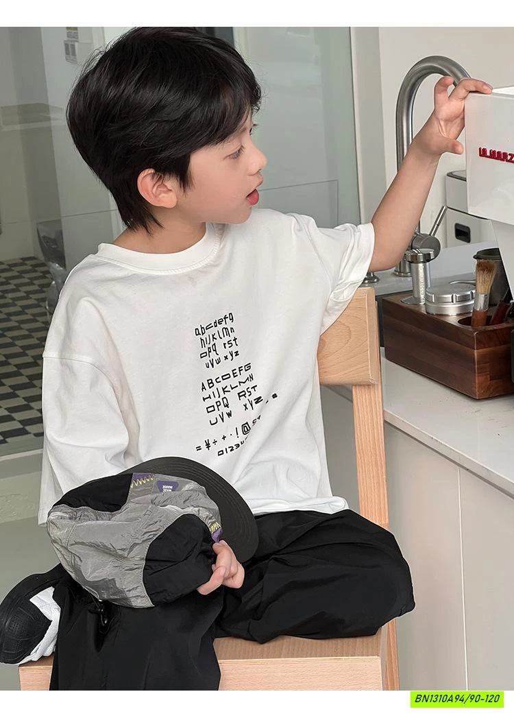 ÁO THUN TRẮNG IN CHỮ NHỎ