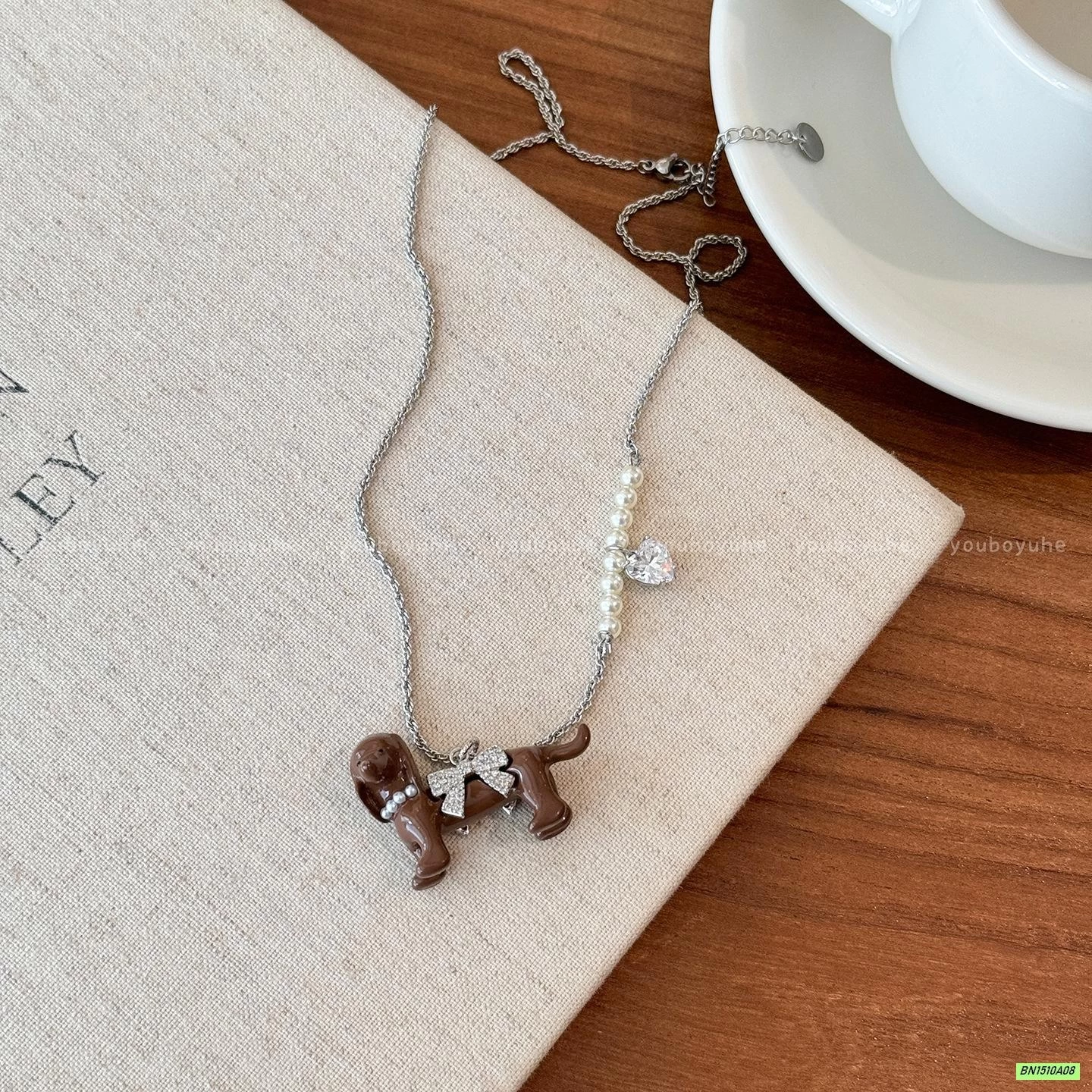 VÒNG CỔ CÚN HOTTREND TRIỆU LỘ TƯ