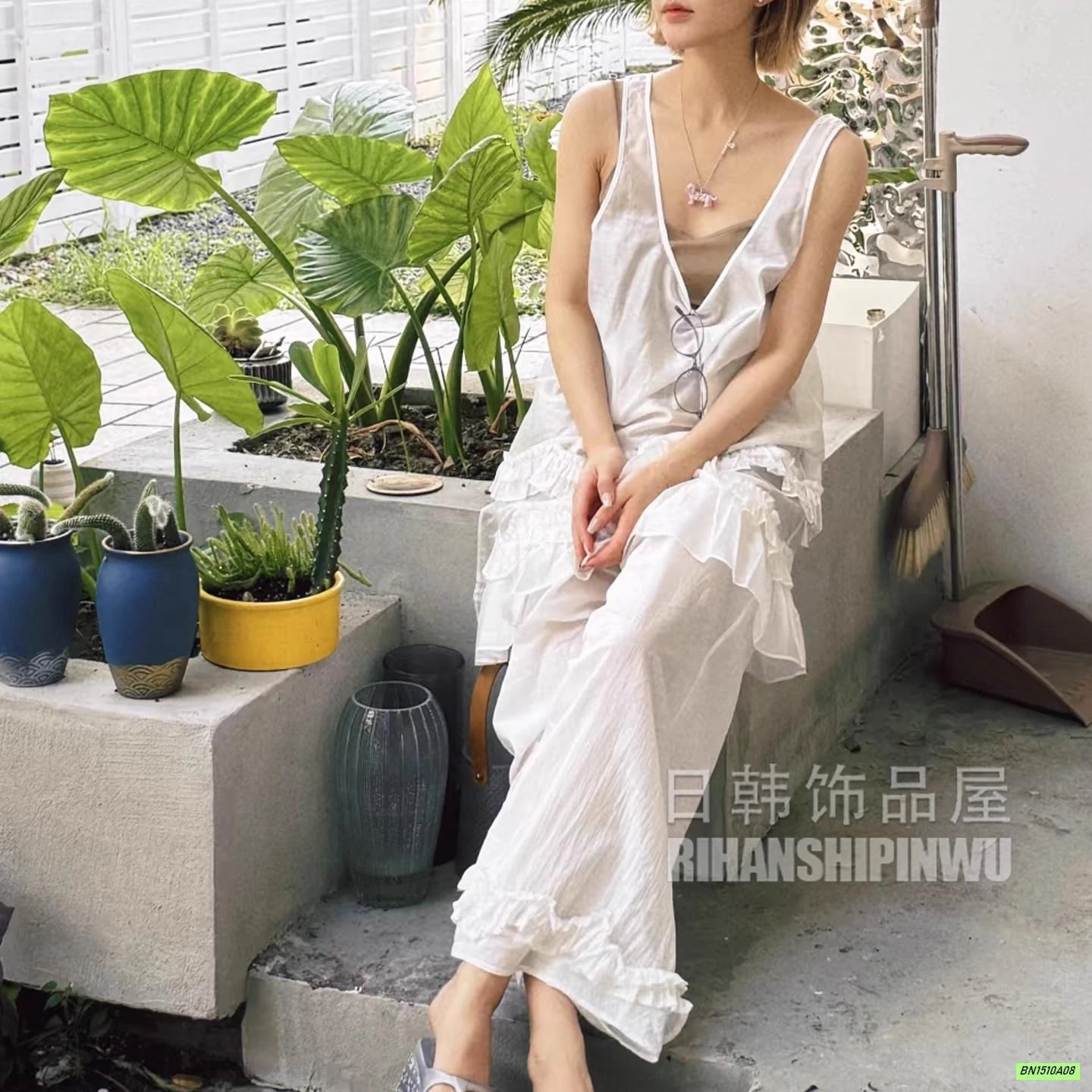 VÒNG CỔ CÚN HOTTREND TRIỆU LỘ TƯ