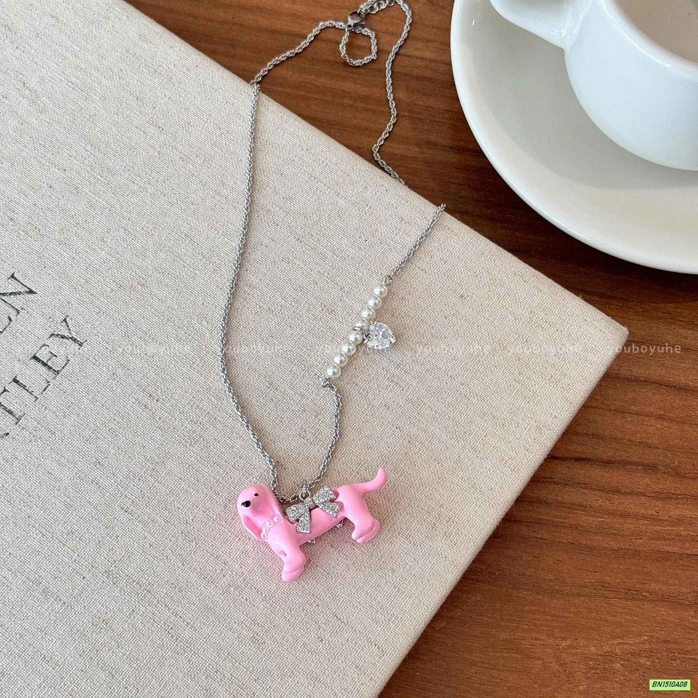 VÒNG CỔ CÚN HOTTREND TRIỆU LỘ TƯ