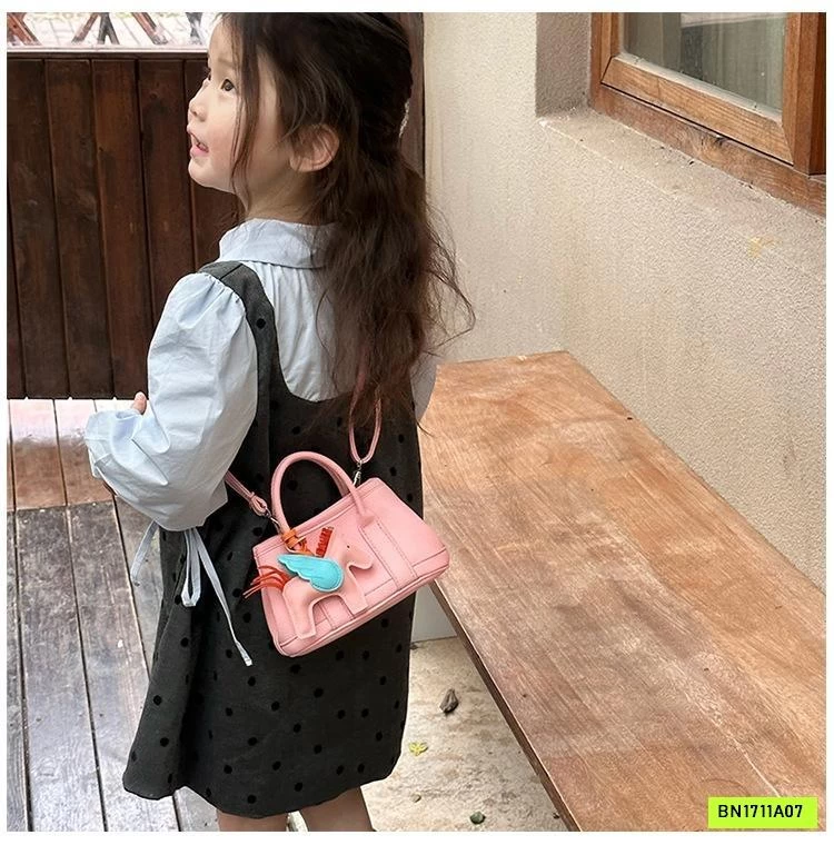 TÚI ĐEO CHÉO MINI KÈM MÓC KHÓA PONY