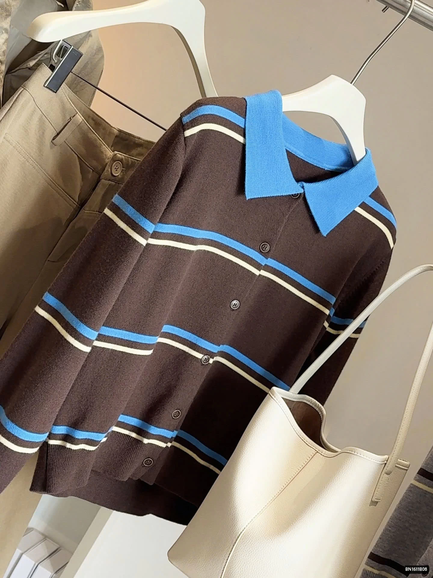 ÁO LEN KẺ CỔ POLO ANNA