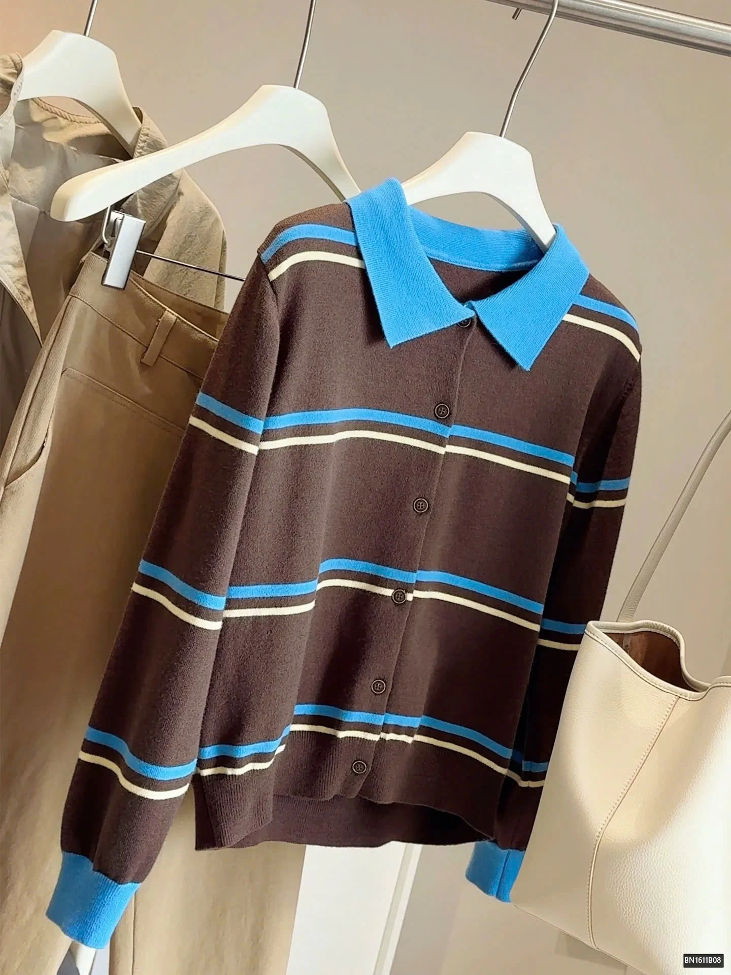 ÁO LEN KẺ CỔ POLO ANNA