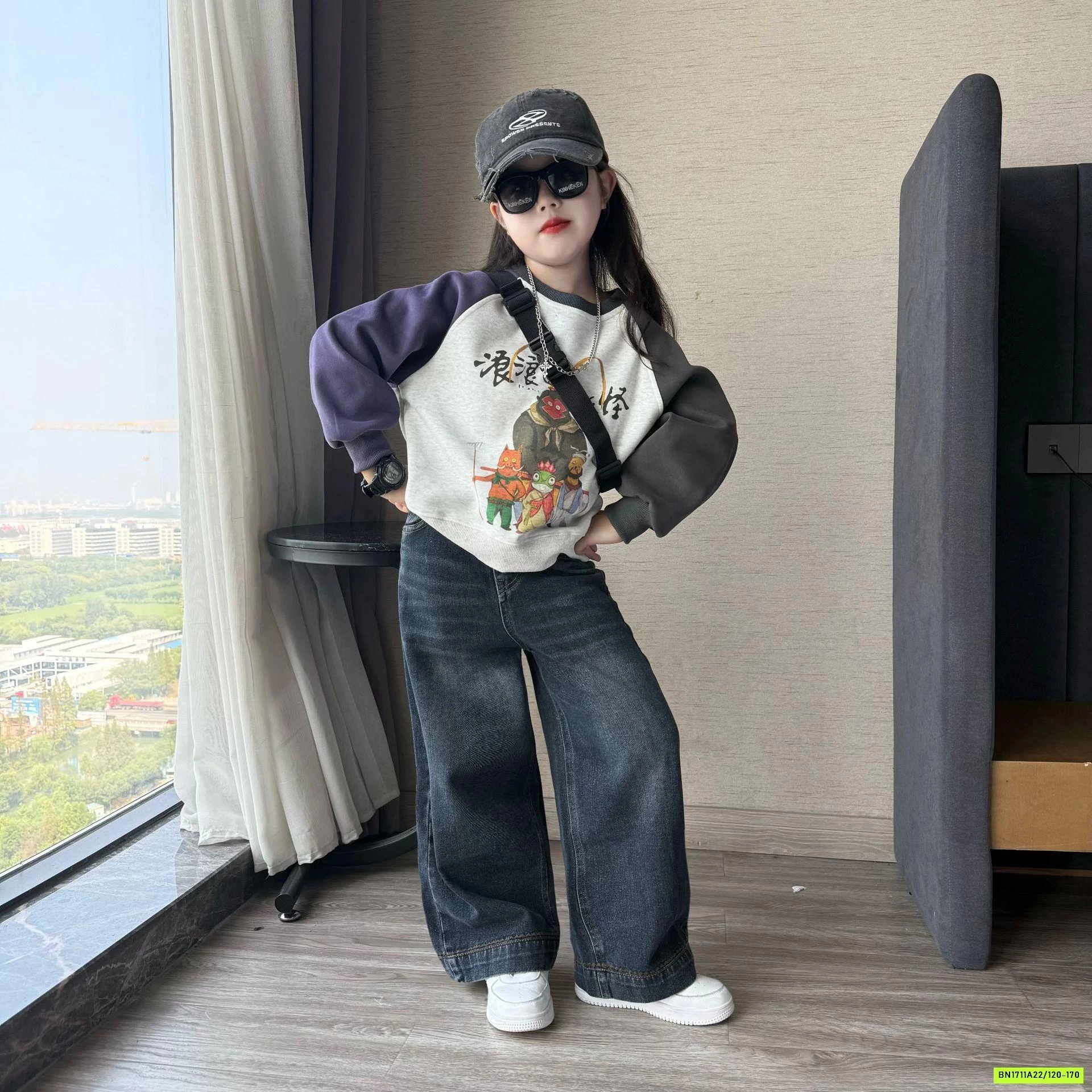 ÁO NỈ PHỐI MÀU TAY MIX JEANS SUÔNG