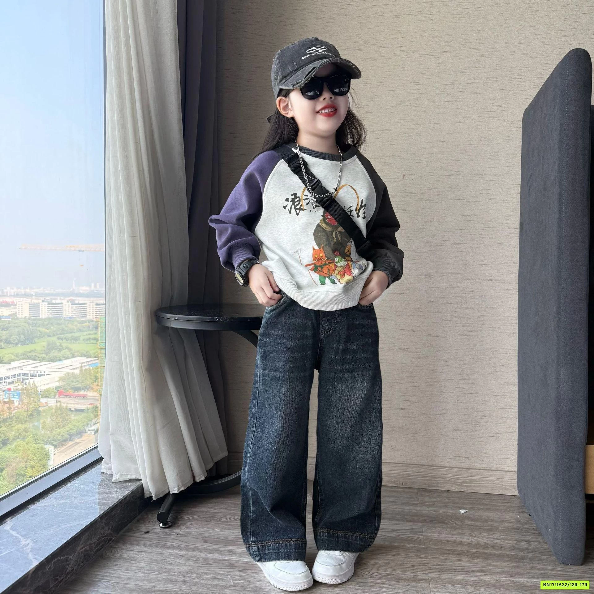 ÁO NỈ PHỐI MÀU TAY MIX JEANS SUÔNG