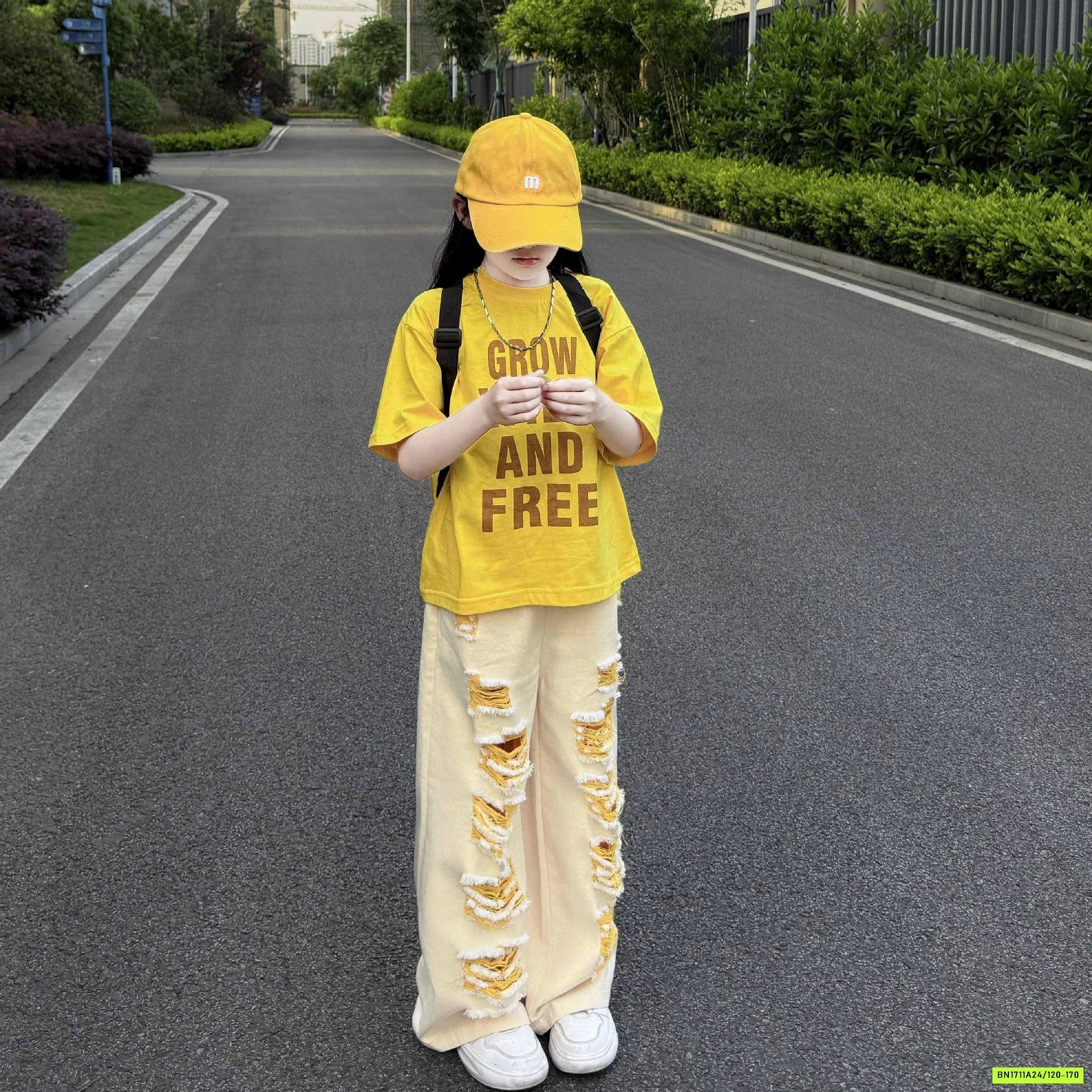 ÁO THUN VÀNG MIX JEANS SUÔNG RÁCH