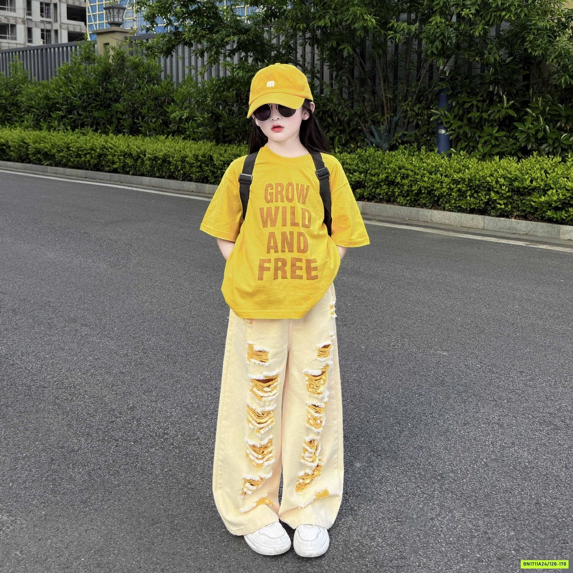 ÁO THUN VÀNG MIX JEANS SUÔNG RÁCH